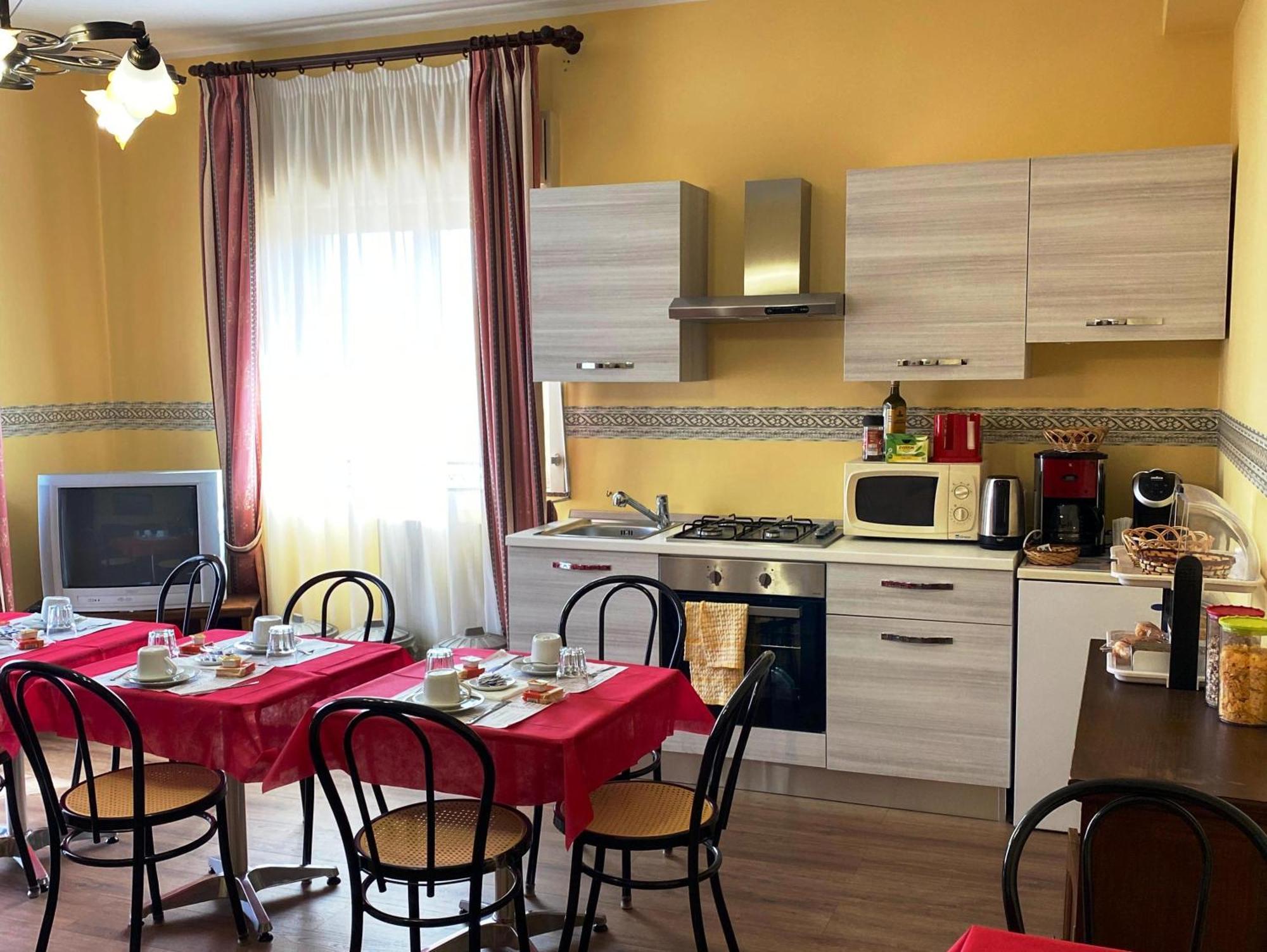 Ai Tre Parchi Bed And Bike Bed & Breakfast Randazzo Exterior photo